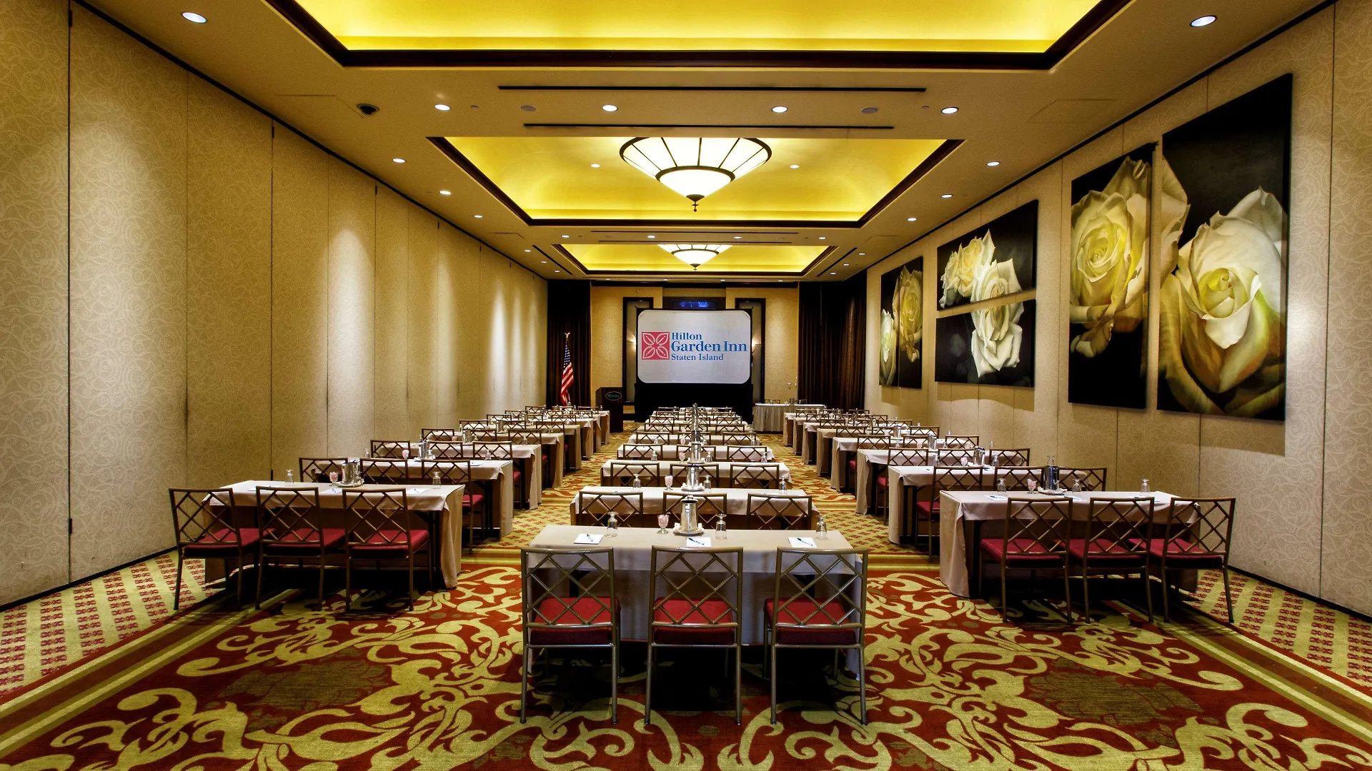 Hilton Garden Inn New York/Staten Island Hotel